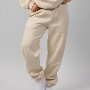 Comfrt Travel Essentials Beige Sweatpants Size M